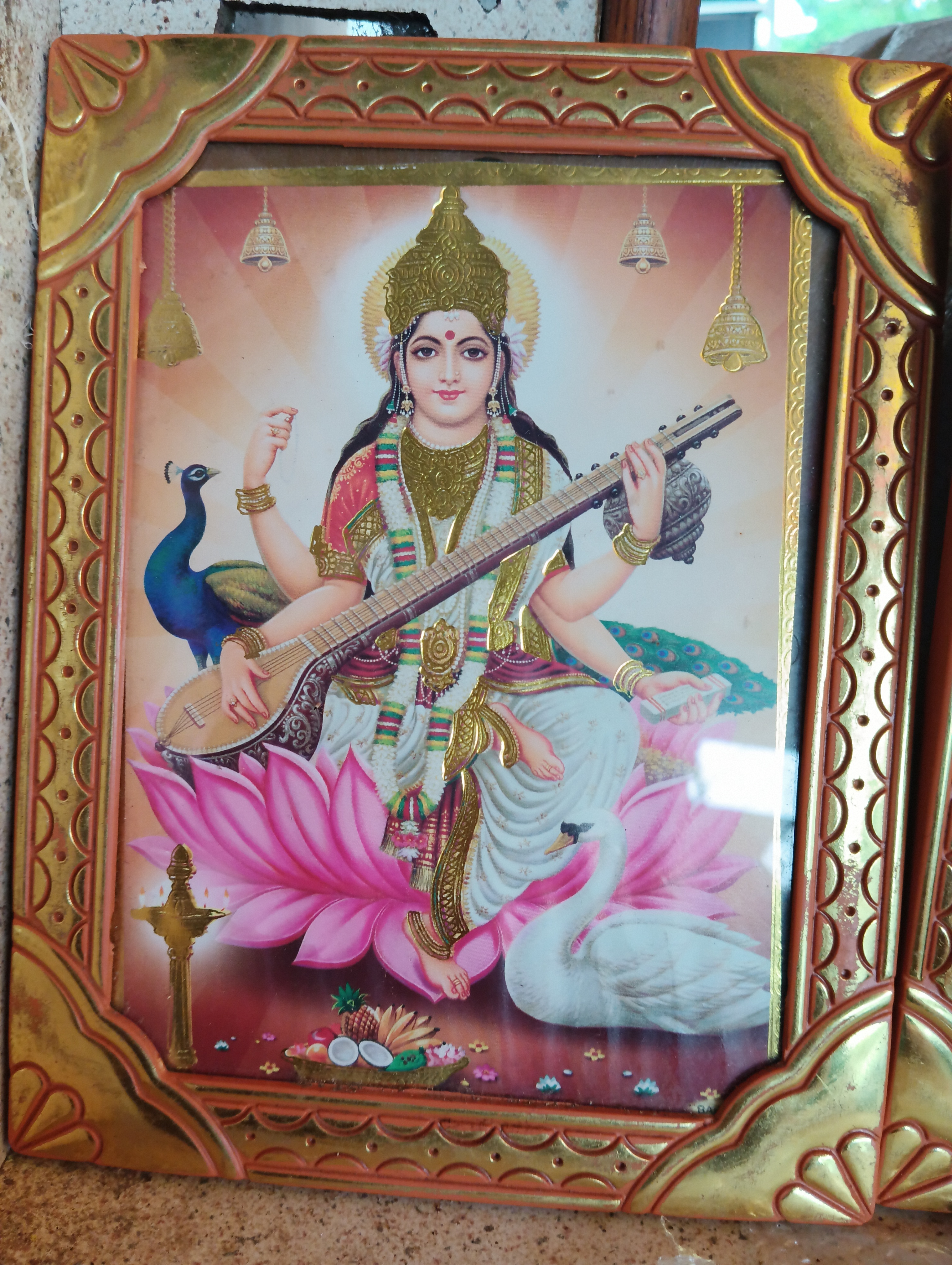 Maa saraswati ji tasweer